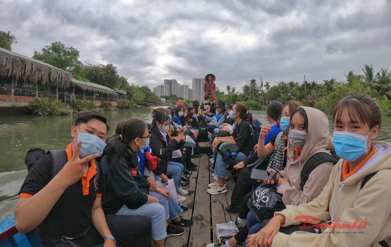 Trong kỷ nguyên mới, dù đối diện với nhiều thách thức nhưng sinh viên ngành văn hóa vẫn có nhiều cơ hội việc làm đúng chuyên ngành sau khi tốt nghiệp. Ảnh: H.Phúc.